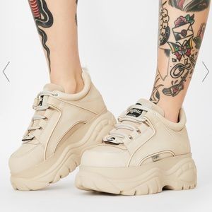 Beige buffalo London sneakers